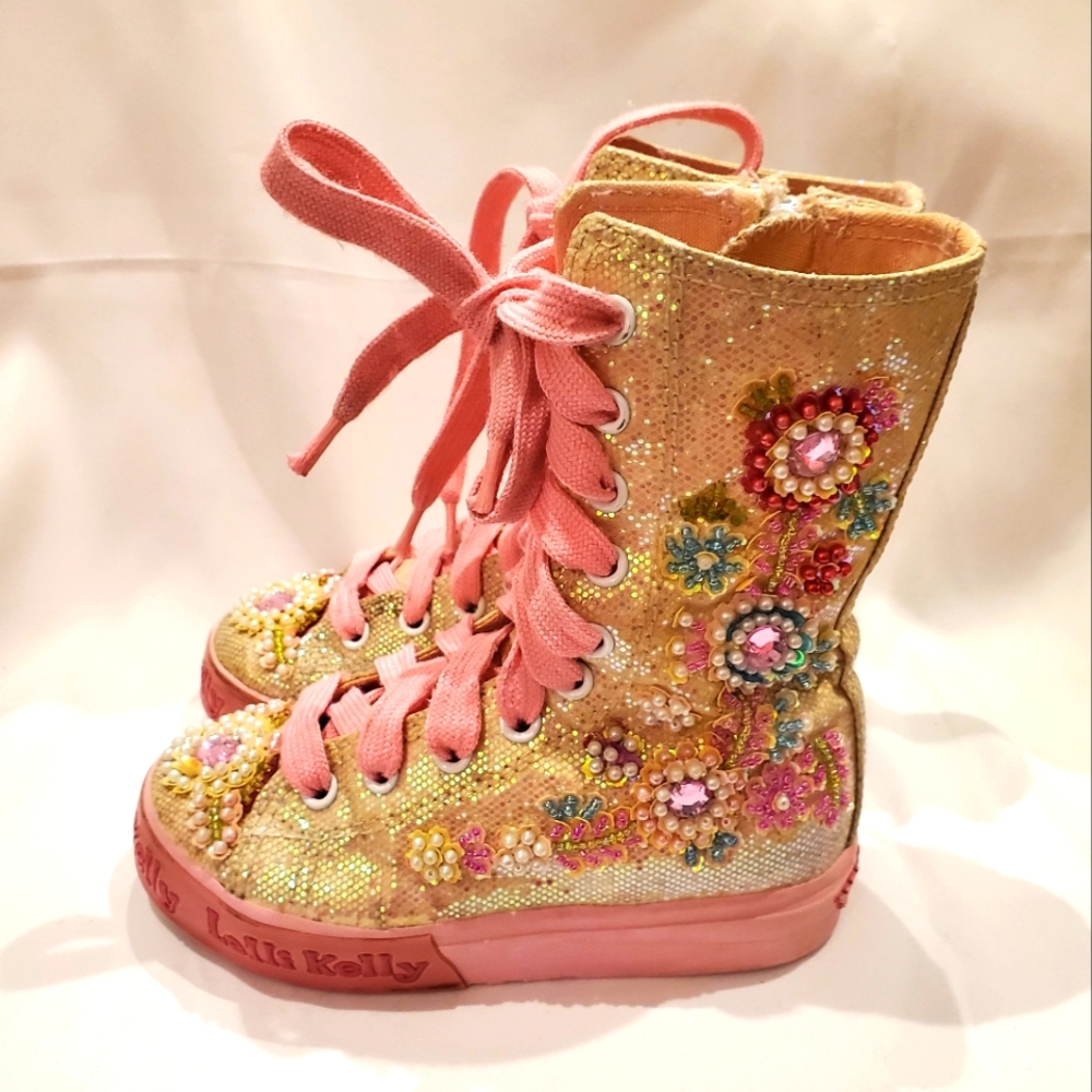 Lelli Kelly size 26 hi tops